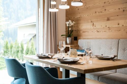 Les Dolomites Mountain Lodges