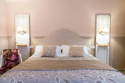 1 queen bed, 1 twin bed