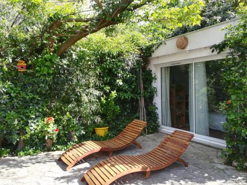 Garden, Grand studio avec piscine in Saint-Eloi