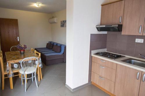 Apartments Beba - image 12