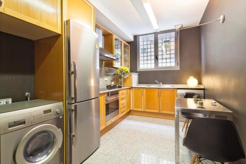 Mid-term rentals in Barcelona with Swimming Pool