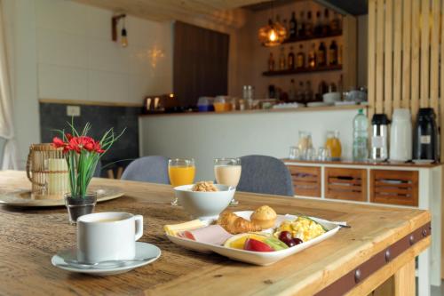 طعام و مشروبات, Undarius Hotel (exclusively gay men) in Chihuahua