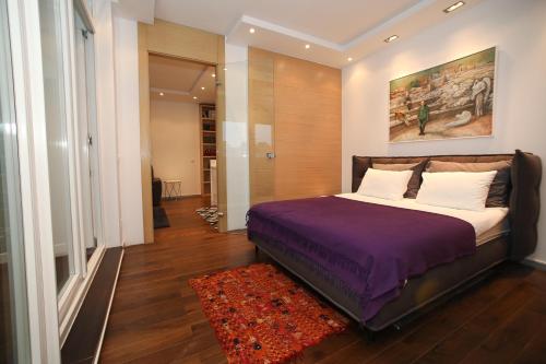 STATUS Superior Apartments