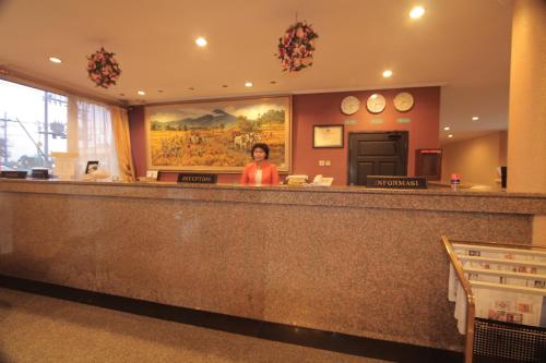 Lobby, Hotel Sinar 2 near Juanda International Airport