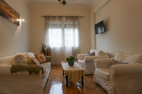 Afrodite's apartment (close to Athens city center) 1
