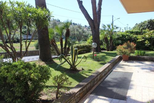  Casa Primavera, Pension in Bordighera