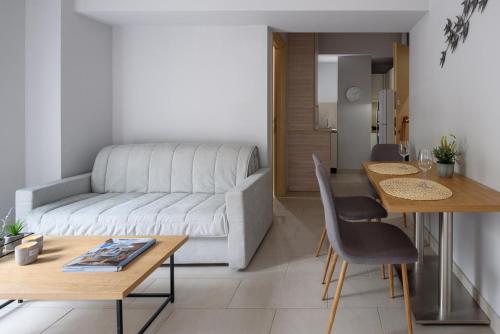 12 Keys Athens Apartments - image 3