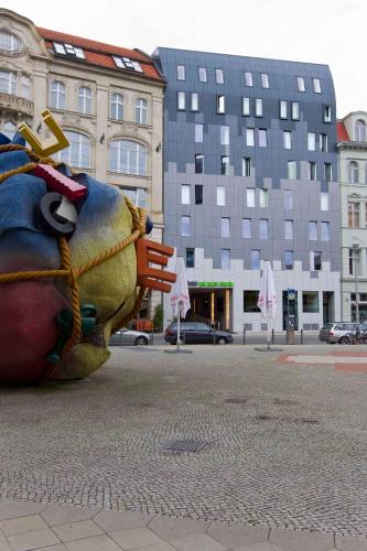 Hotel Gat Point Charlie - image 14