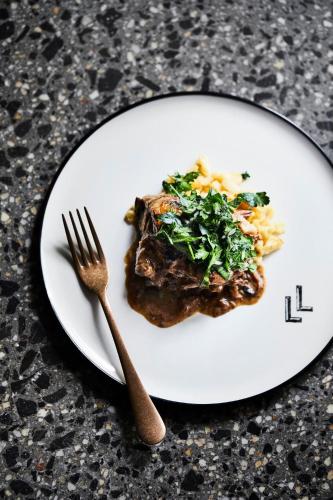 อาหารและเครื่องดื่ม, ซากาเม เฮาส์ (Zagame's House) near โรงละคร พรินซ์เซส