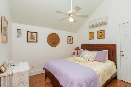 Herlong Mansion Bed & Breakfast Room Type - Queen Room