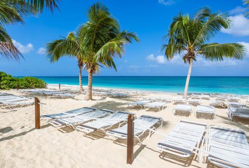 Beach Living at Island Pine Villas (BLJ) Grand Cayman