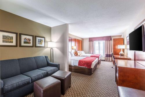 Comfort Suites Escanaba West