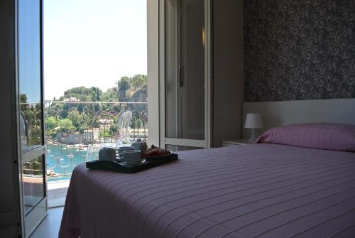 Superior Double Room with Balcony and Sea View