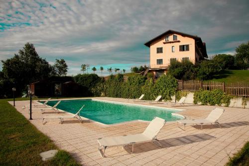 A szálláshely kívülről, Cascina Papa Mora in Cellarengo