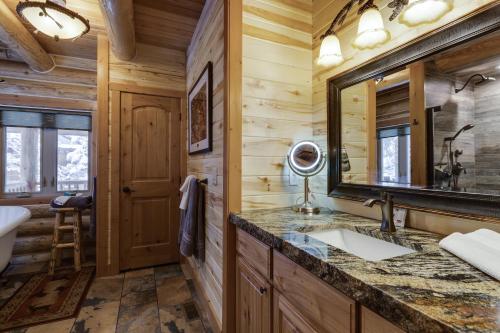 Lumberjack Lodge by KABINO - main image