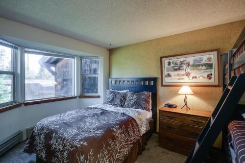 Quickdraw by KABINO Satellite WiFi Awesome Location Sleds Welcome Condo on Golf Course, Island Park (zdjęcie 8)
