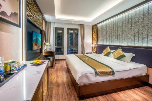 room detail thumbnail 1