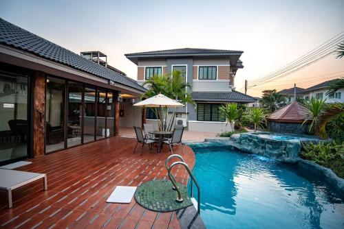 VIP Pool Villa for Family by CM Beyond Property VIP Pool Villa for Family by CM Beyond Property