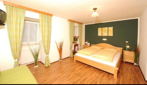 Hotel-Restaurant Kirchenwirt Aigen Room Type - Standard Double Room