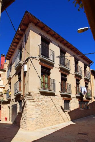  Apartamentos Casa Molinero, Pension in Buera bei Barbastro