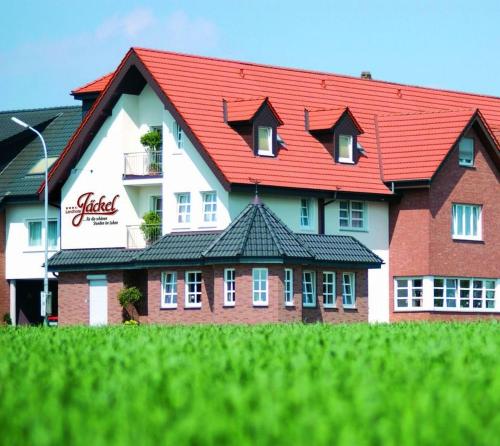 Landhotel Jäckel - Hotel - Halle Westfalen