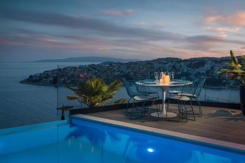 Luxury Villa Riva with Infinity Pool - image 4