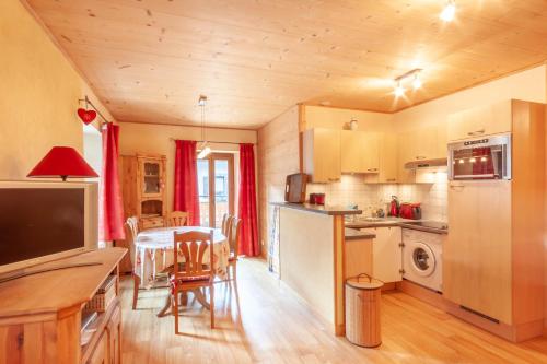 PLACE EGLISE 2 - Apartment - Morzine