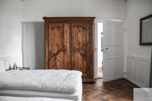 2 twin beds