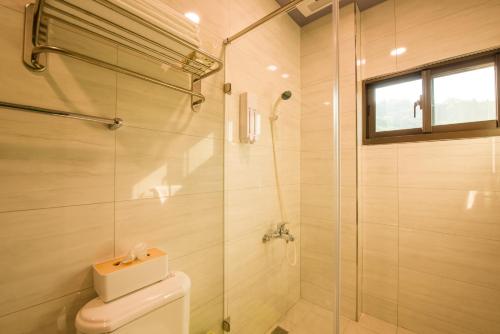 Deluxe Double Room image 2
