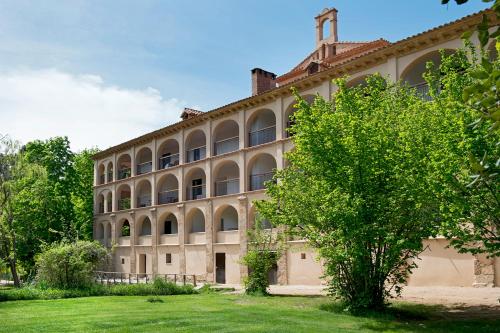 Monasterio De Piedra