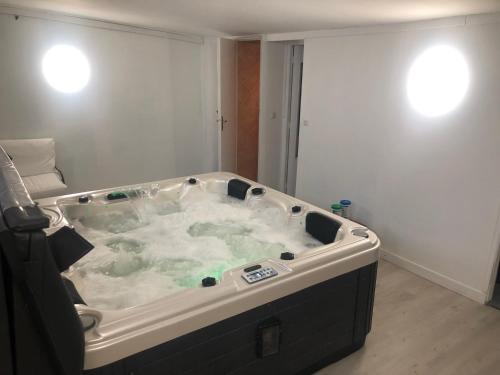 photo chambre Jacuzzi Privatif Granville