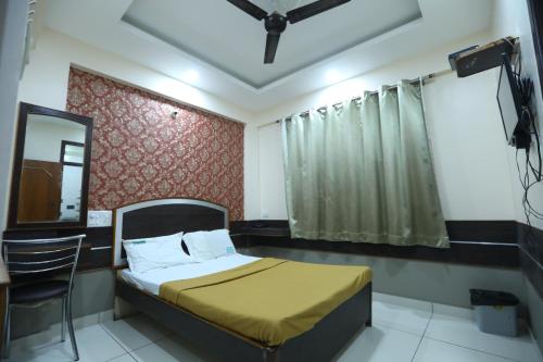 room detail thumbnail 1