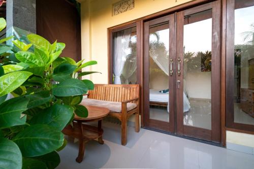 Taos House Lembongan - Tap to explore photos