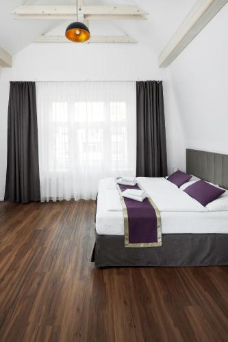 Elizabeth Suites - image 8