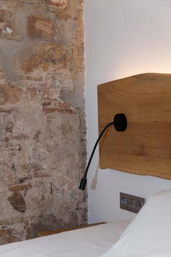 Hostal Paris - image 3