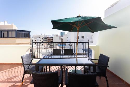 Rooms & Suites Terrace 3A, Арресифе (фото 9)