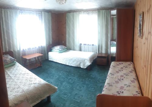 Guest house Yolochka - image 3