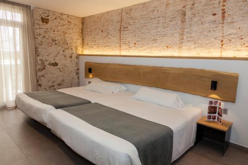 Hostal Paris - 5