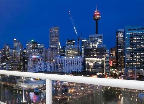 Darling Harbour 2 Bedroom Apartment - image 2