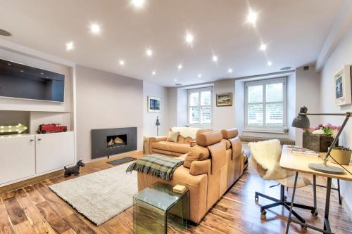 Grosvenor West End Boutique Townhouse Apt., Hillhead, Glasgow
