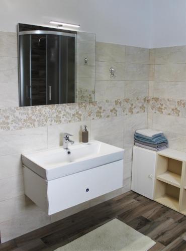 Rooms Jurca