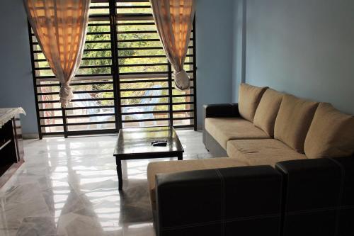 Teluk Kemang Homestay - Laguna Resort