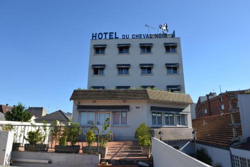 Le Cheval Noir Hôtel Paris Pantin 