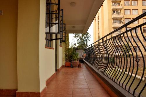 Erkély/terasz, Kijani 1BRM Westlands in Spring Völgy