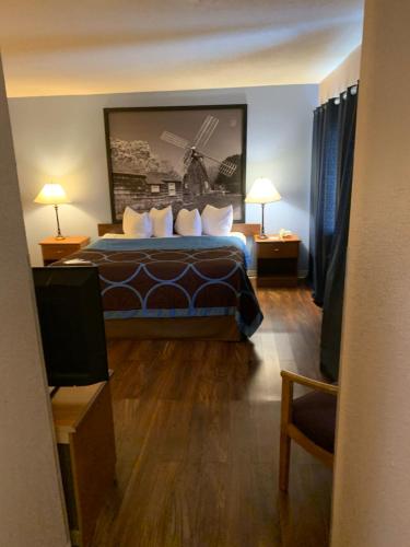 ซูเปอร์ 8 บาย วินด์แฮม คิงส์ตัน (Super 8 By Wyndham Kingston) in คิงส์ตัน (NY)