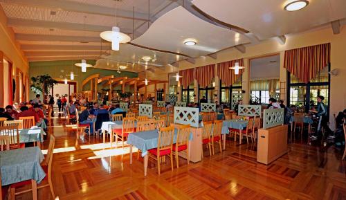 Restaurant, Austrian Sports Resort, BSFZ Obertraun in Obertraun