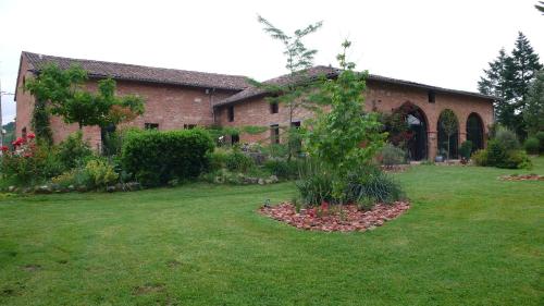 B&B Buzet-sur-Tarn - Domaine La Baronne - Bed and Breakfast Buzet-sur-Tarn