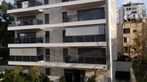 Great Apartment in Herzlia (Next to Northern Tel-Aviv)
