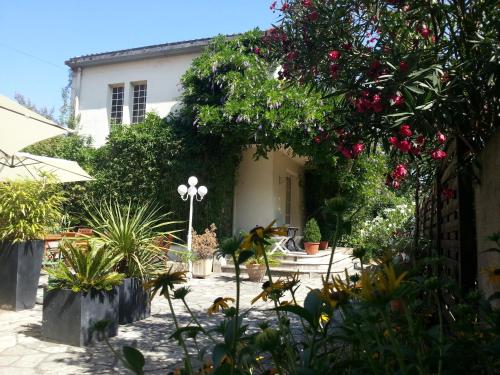 . Hôtel La Résidence