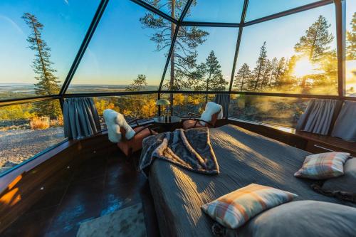 Golden Crown - Levin Iglut in Леви